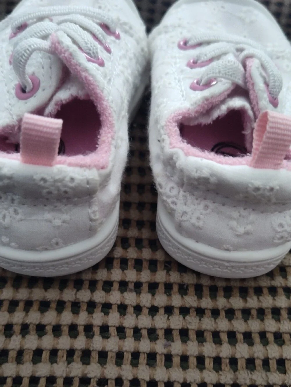 wonder nation White and Pink Eyelet Lace Baby Sneakers